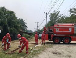 Tim Damkar PHR Tetap Siaga di Hari Lebaran, Ikut Padamkan Karhutla yang Melanda Dumai 6 IMG 20260324 WA0008